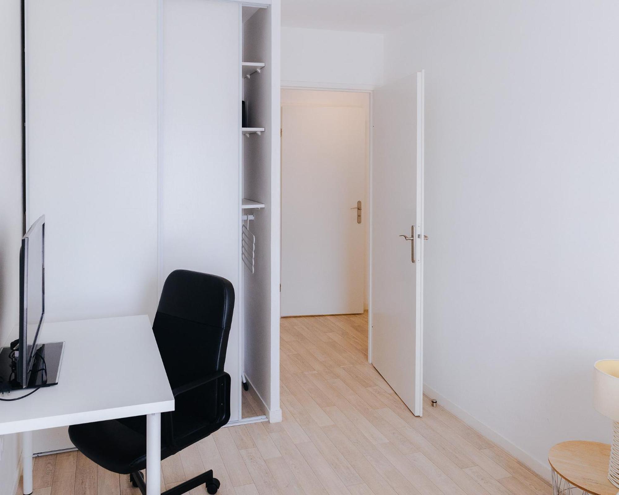 Appartement Luxueux, Neuf & Equipe A Versailles, Saint-Cyr-lʼÉcole מראה חיצוני תמונה