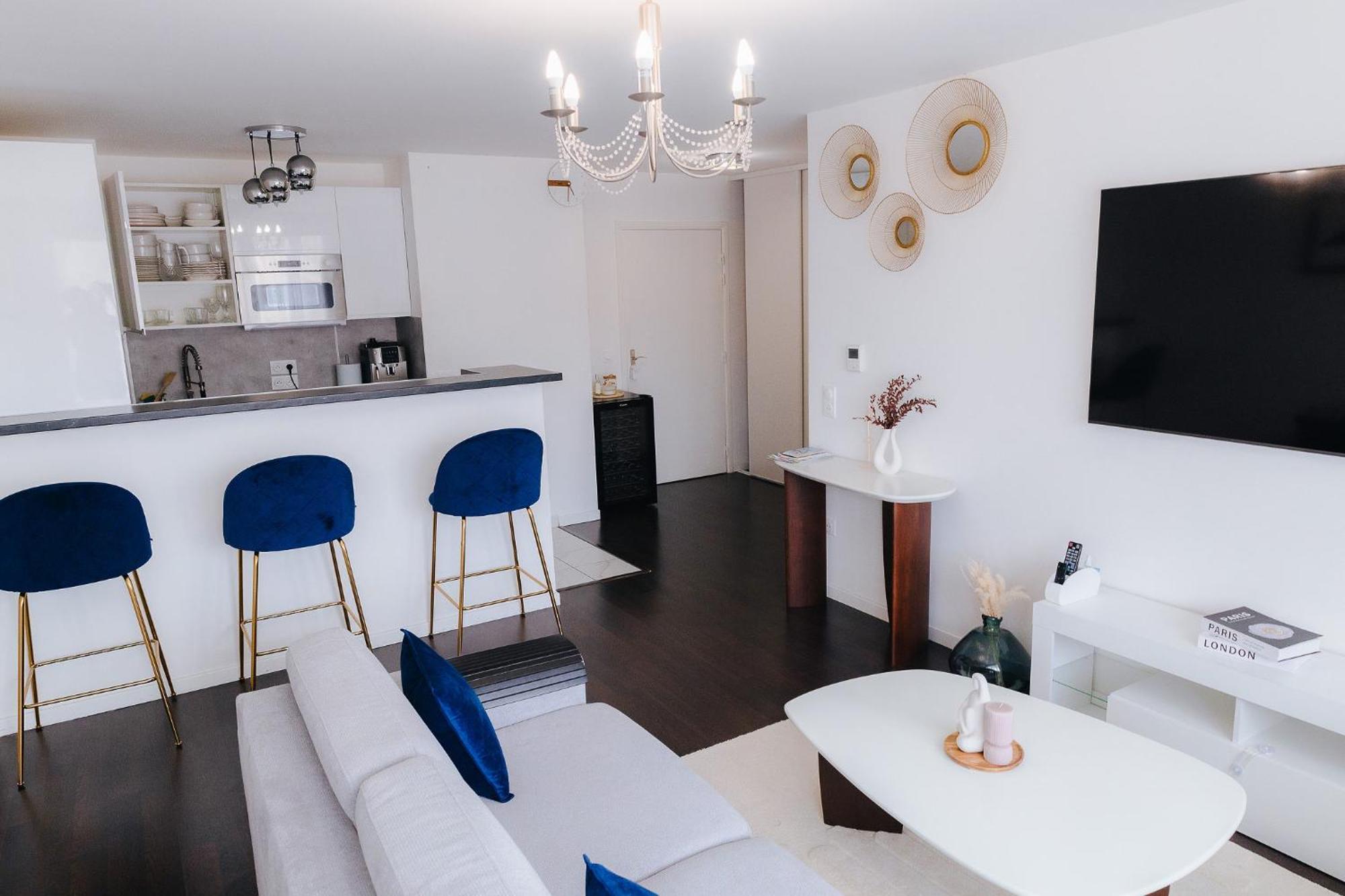 Appartement Luxueux, Neuf & Equipe A Versailles, Saint-Cyr-lʼÉcole מראה חיצוני תמונה